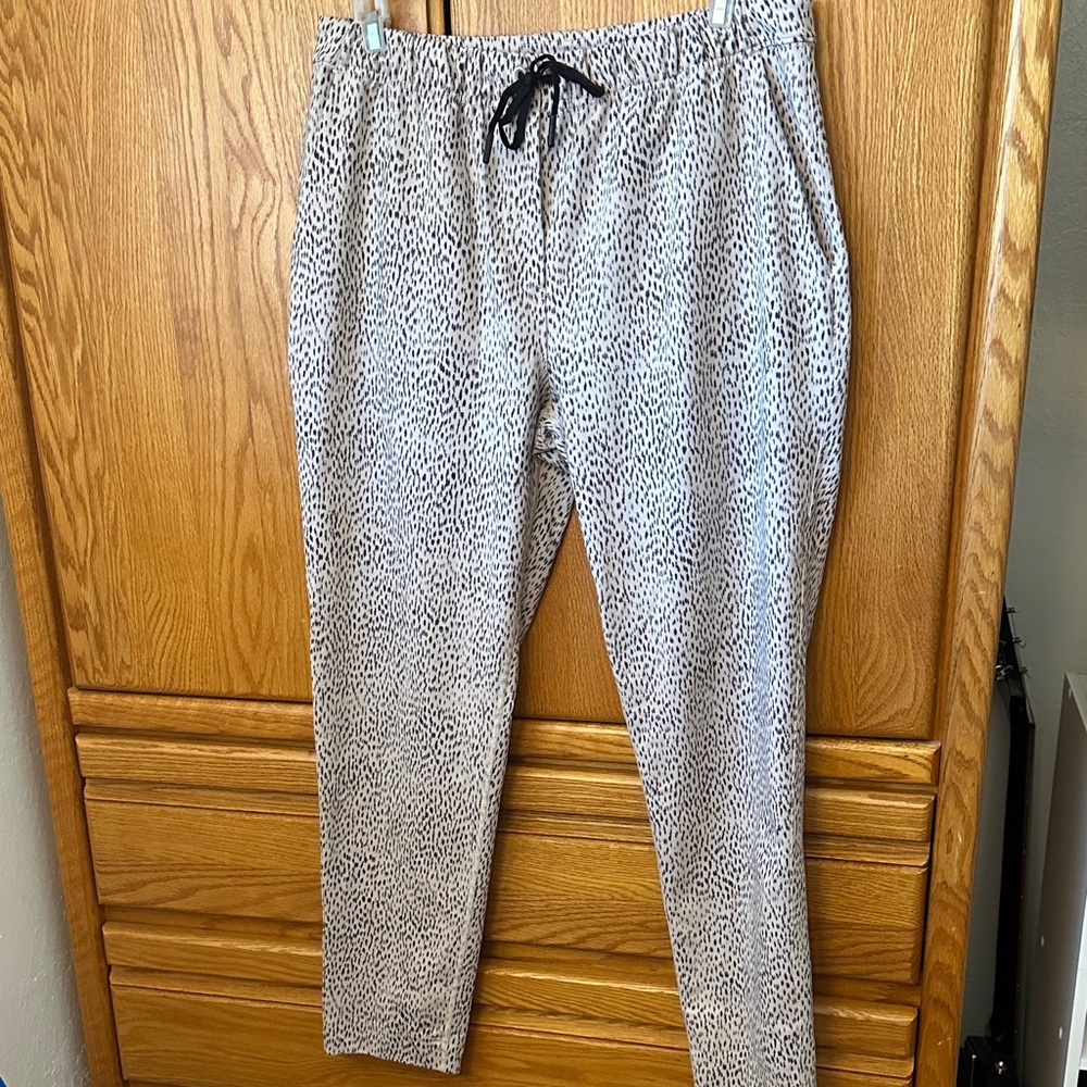 Lululemon Dottie dash Step Lively pants